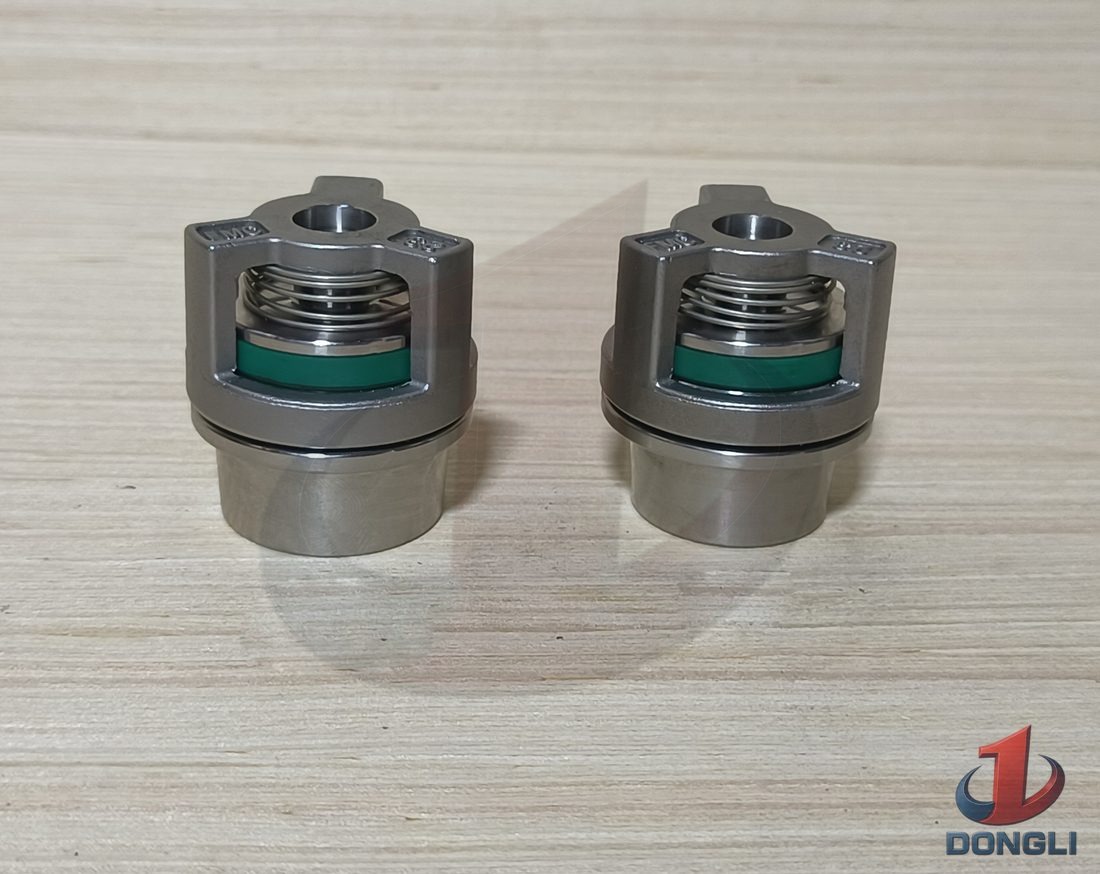 Valve / Valve Cover