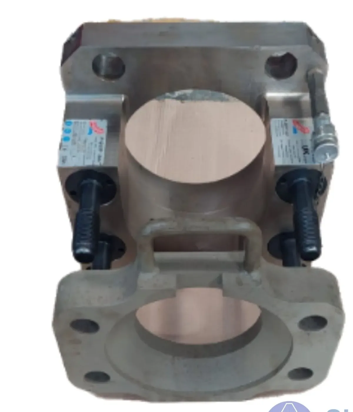 PQUIP High Performance Liner Retention System